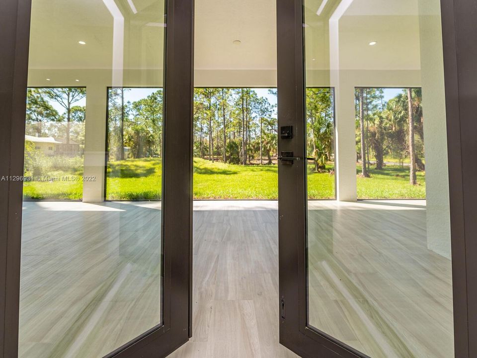 Recently Sold: $1,190,000 (4 beds, 4 baths, 2644 Square Feet)