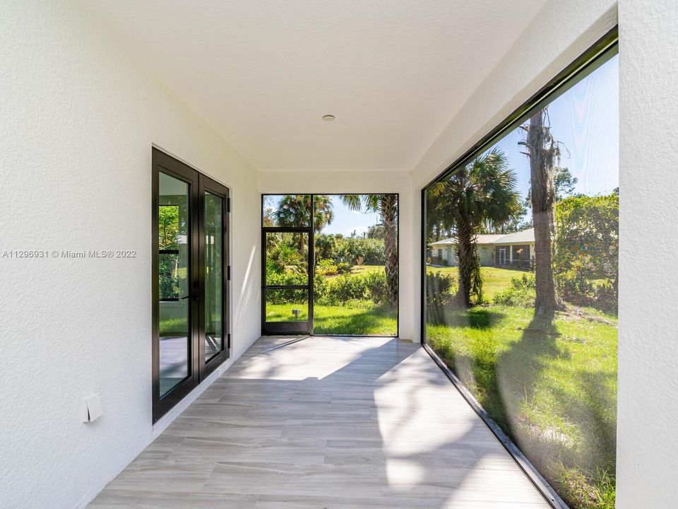 Recently Sold: $1,190,000 (4 beds, 4 baths, 2644 Square Feet)