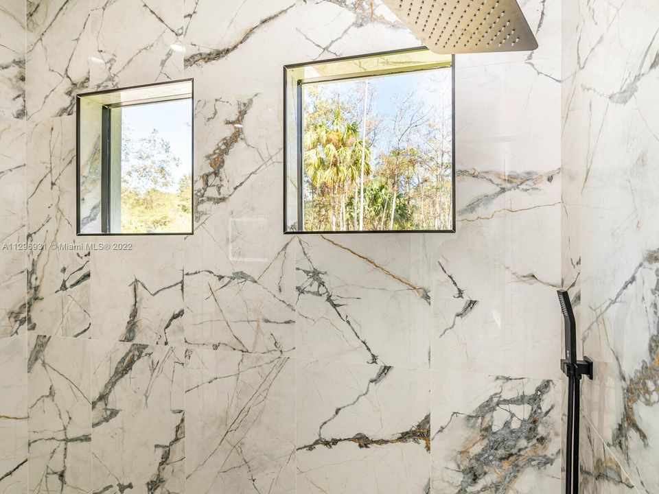 Recently Sold: $1,190,000 (4 beds, 4 baths, 2644 Square Feet)