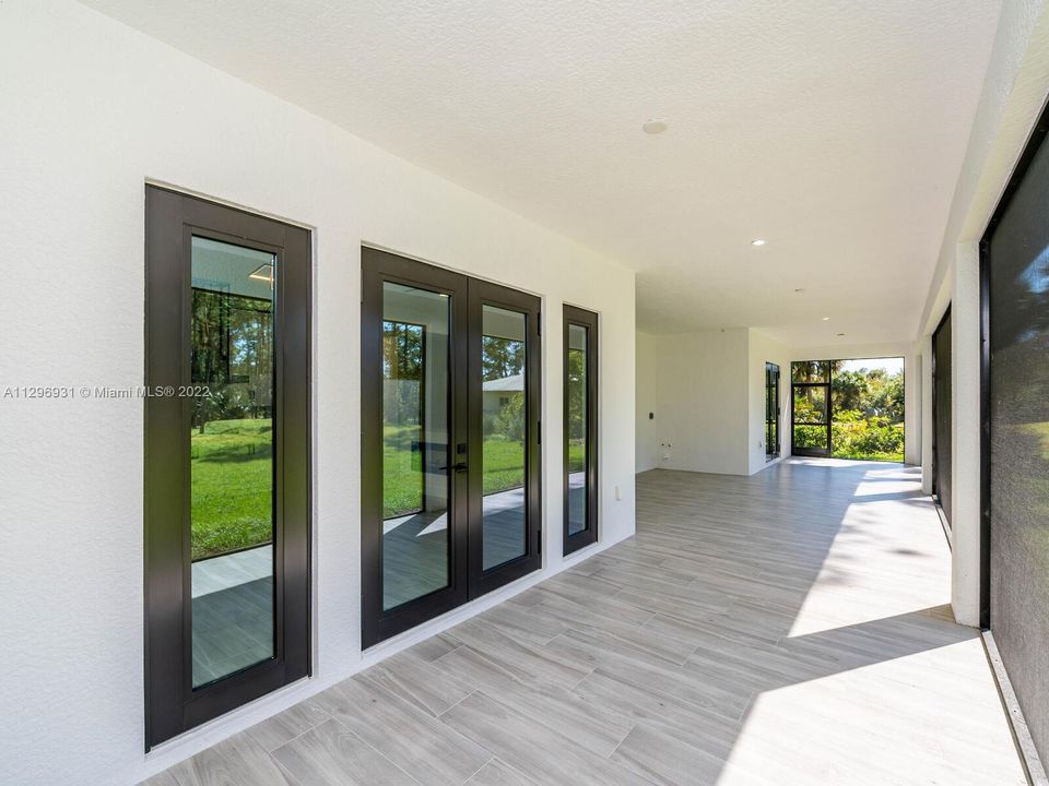 Recently Sold: $1,190,000 (4 beds, 4 baths, 2644 Square Feet)