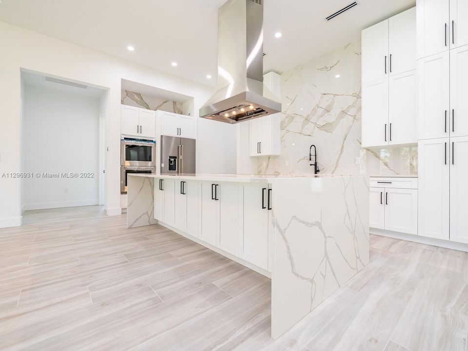 Recently Sold: $1,190,000 (4 beds, 4 baths, 2644 Square Feet)