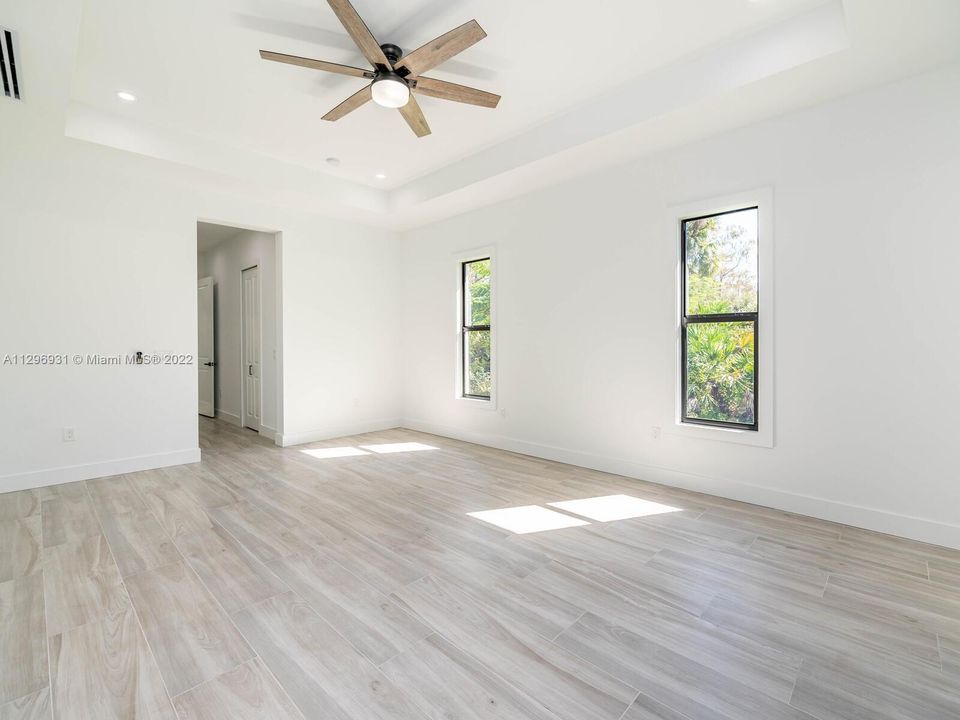 Recently Sold: $1,190,000 (4 beds, 4 baths, 2644 Square Feet)