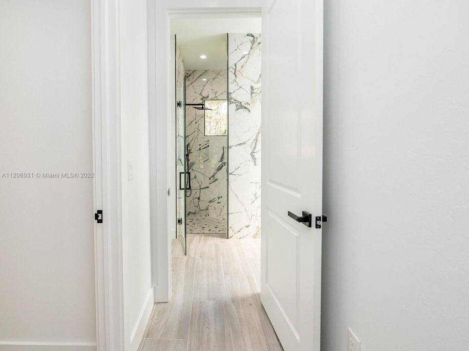 Recently Sold: $1,190,000 (4 beds, 4 baths, 2644 Square Feet)