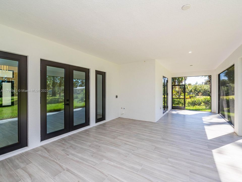 Recently Sold: $1,190,000 (4 beds, 4 baths, 2644 Square Feet)