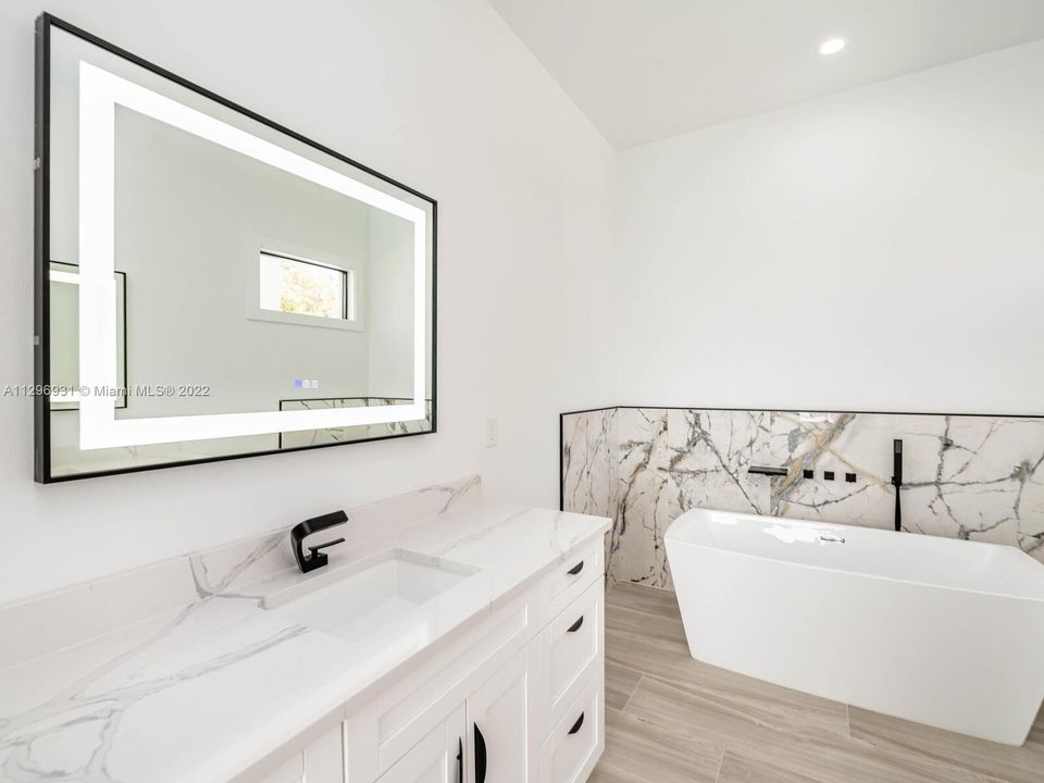 Recently Sold: $1,190,000 (4 beds, 4 baths, 2644 Square Feet)