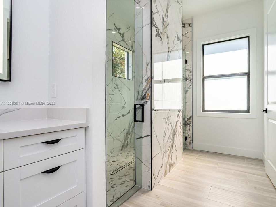 Recently Sold: $1,190,000 (4 beds, 4 baths, 2644 Square Feet)