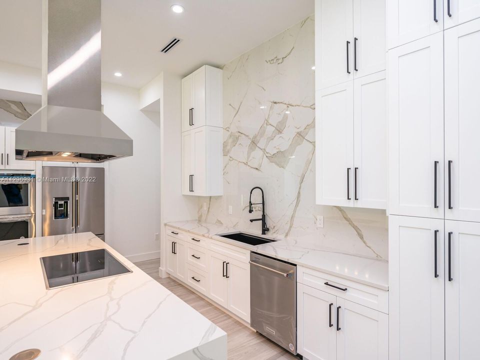 Recently Sold: $1,190,000 (4 beds, 4 baths, 2644 Square Feet)