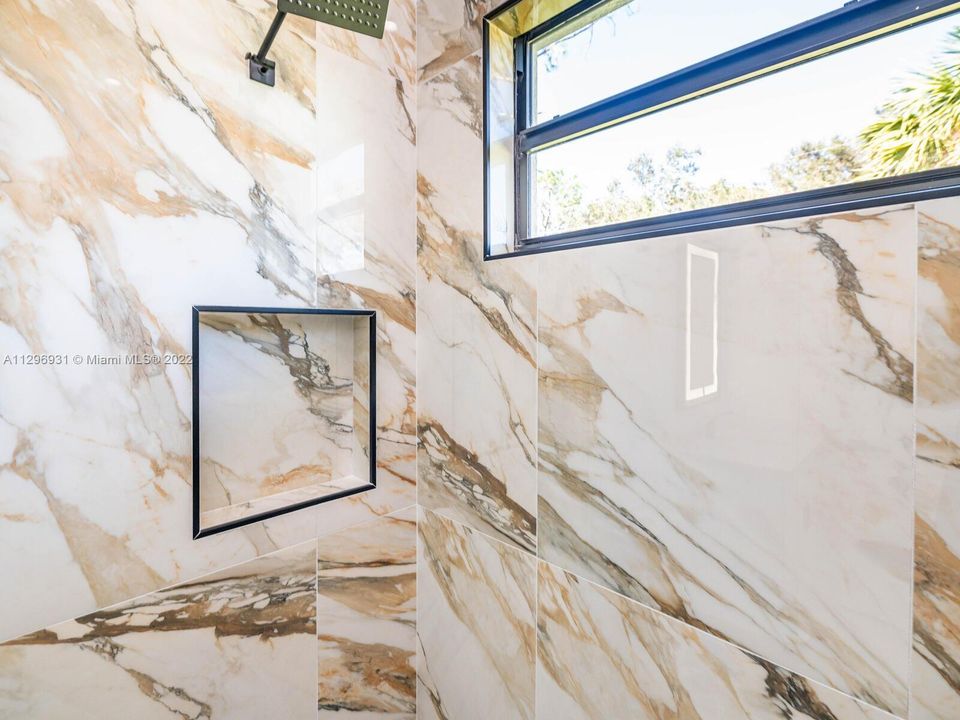 Recently Sold: $1,190,000 (4 beds, 4 baths, 2644 Square Feet)