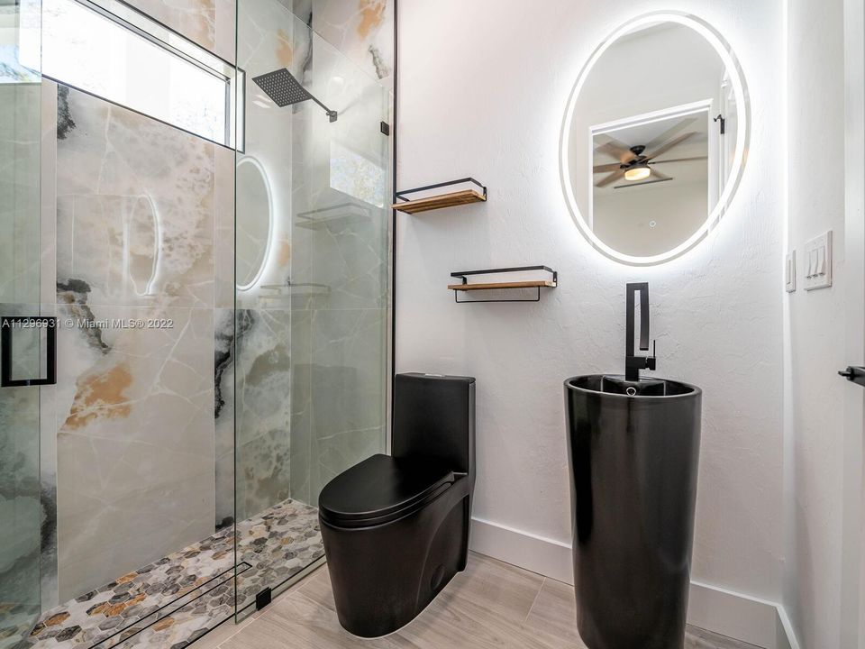 Recently Sold: $1,190,000 (4 beds, 4 baths, 2644 Square Feet)