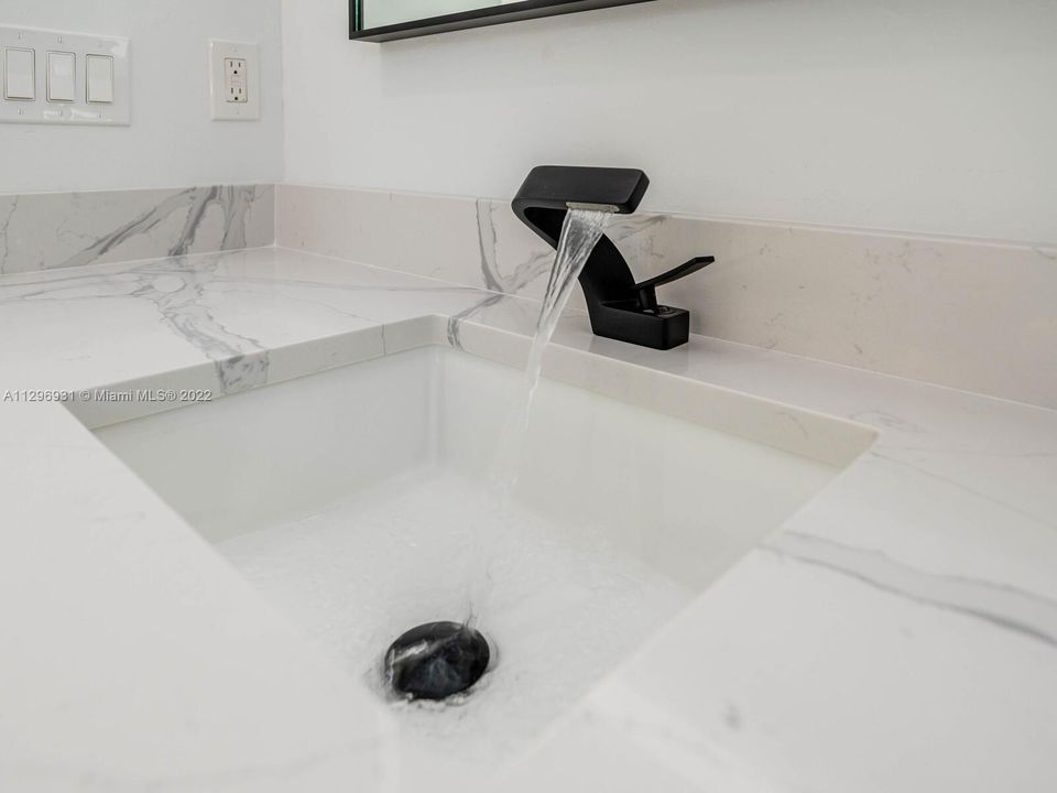 Recently Sold: $1,190,000 (4 beds, 4 baths, 2644 Square Feet)