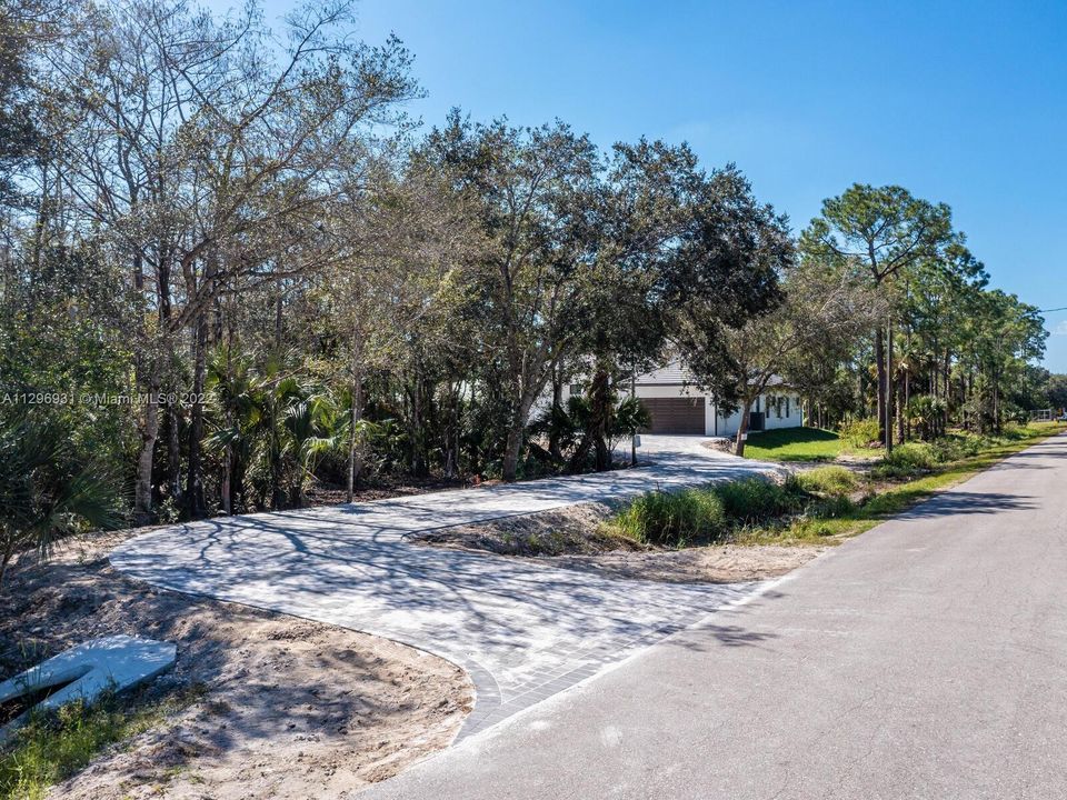 Recently Sold: $1,190,000 (4 beds, 4 baths, 2644 Square Feet)