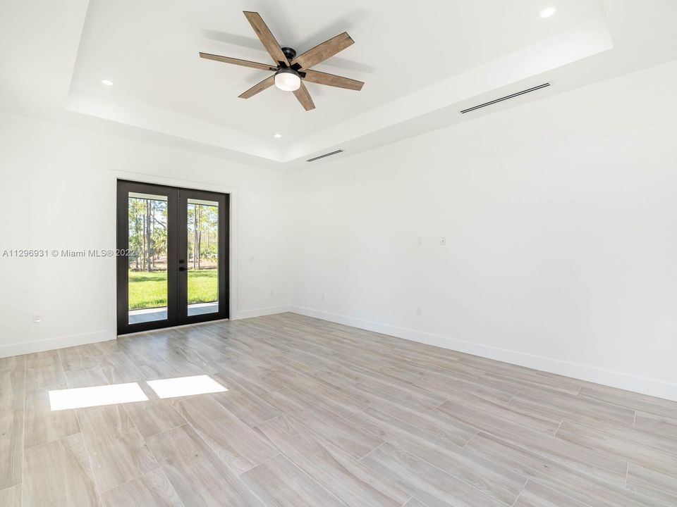 Recently Sold: $1,190,000 (4 beds, 4 baths, 2644 Square Feet)