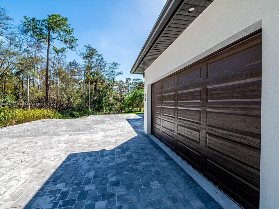 Recently Sold: $1,190,000 (4 beds, 4 baths, 2644 Square Feet)