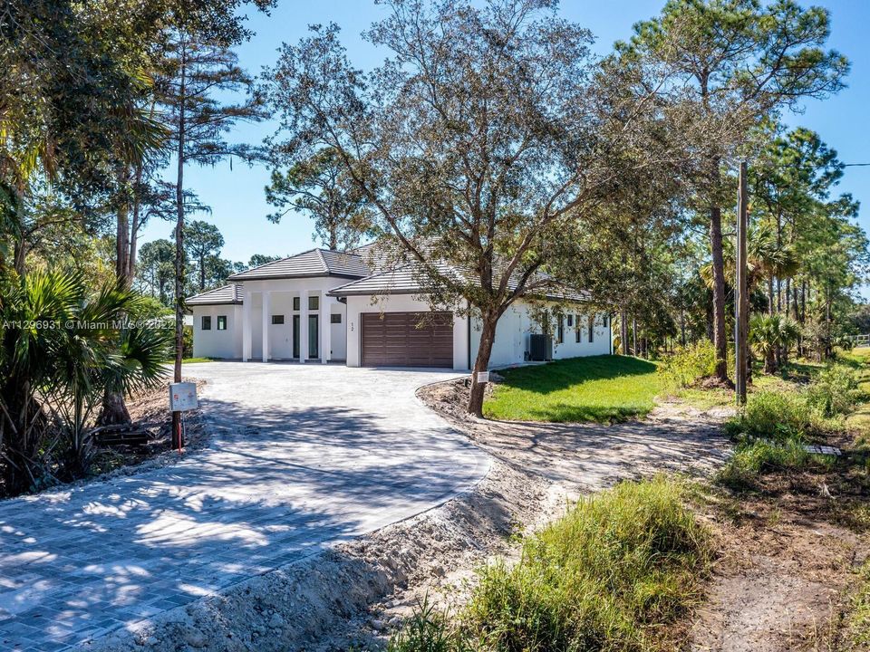 Recently Sold: $1,190,000 (4 beds, 4 baths, 2644 Square Feet)