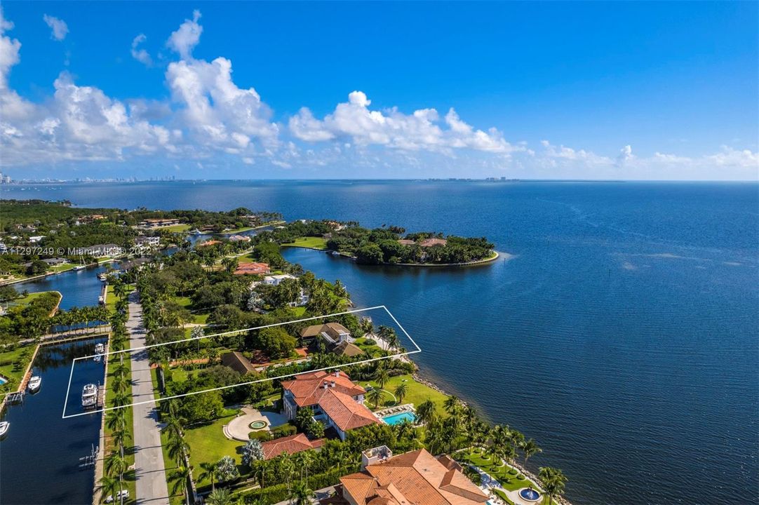 Recently Sold: $45,000,000 (7 beds, 5 baths, 11478 Square Feet)