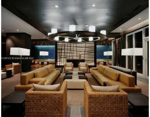 Recently Sold: $1,299,000 (2 beds, 2 baths, 1782 Square Feet)