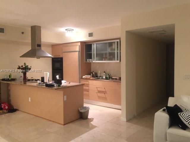 Recently Sold: $1,299,000 (2 beds, 2 baths, 1782 Square Feet)