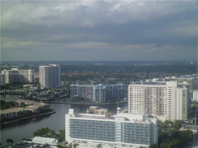 Recently Sold: $1,299,000 (2 beds, 2 baths, 1782 Square Feet)