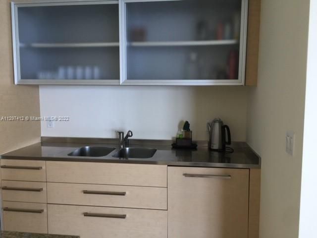 Recently Sold: $1,299,000 (2 beds, 2 baths, 1782 Square Feet)