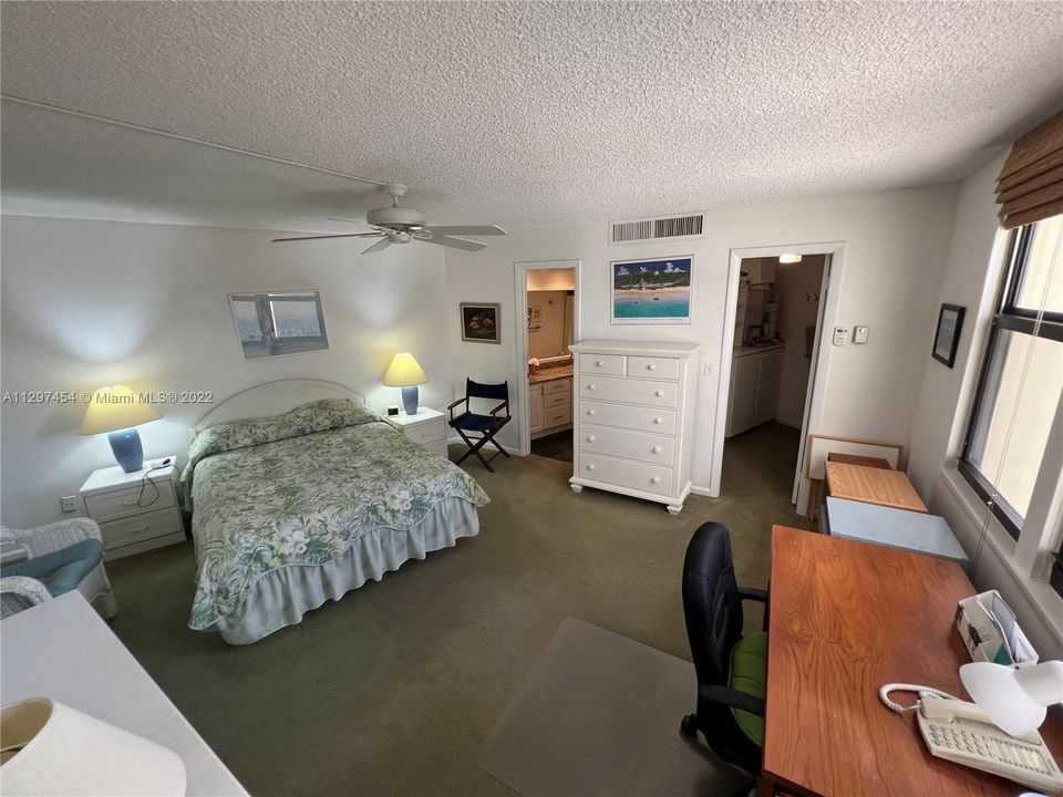 Recently Rented: $3,000 (2 beds, 2 baths, 1219 Square Feet)