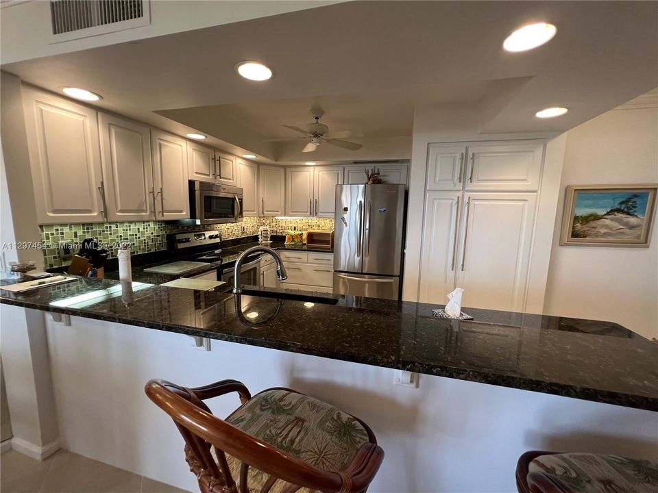 Recently Rented: $3,000 (2 beds, 2 baths, 1219 Square Feet)