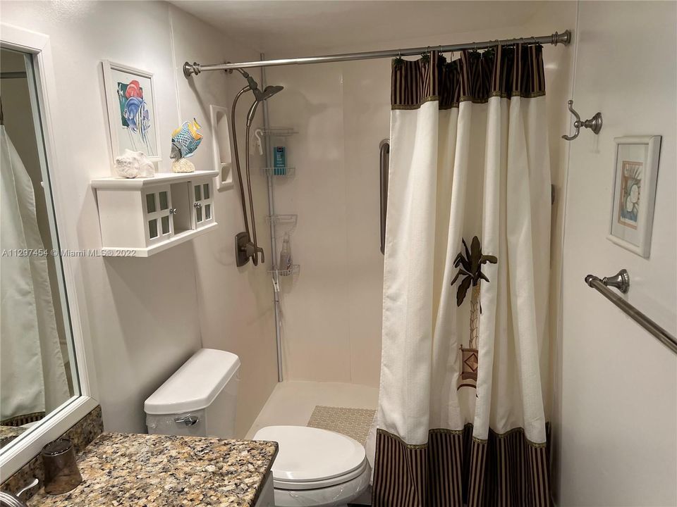 Recently Rented: $3,000 (2 beds, 2 baths, 1219 Square Feet)