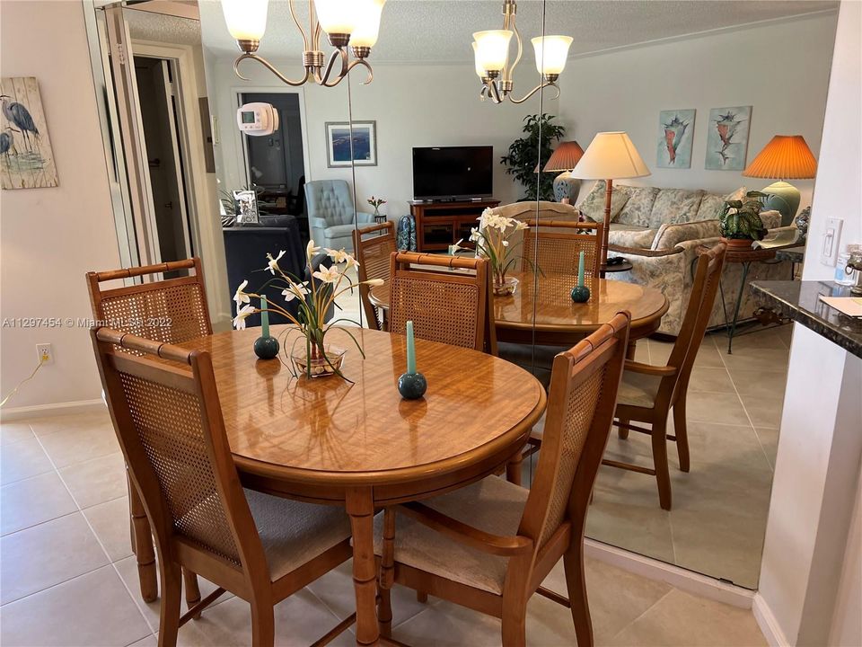 Recently Rented: $3,000 (2 beds, 2 baths, 1219 Square Feet)