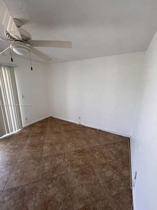 Recently Sold: $100,000 (1 beds, 1 baths, 532 Square Feet)