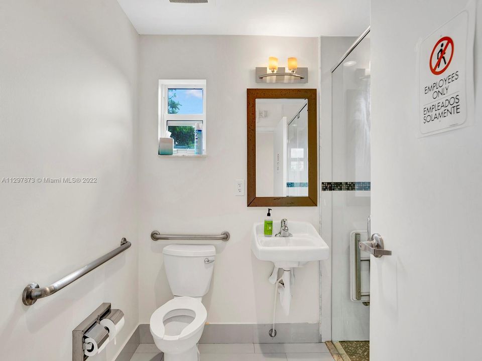 最近租的: $8,900 (0 贝兹, 0 浴室, 0 平方英尺)