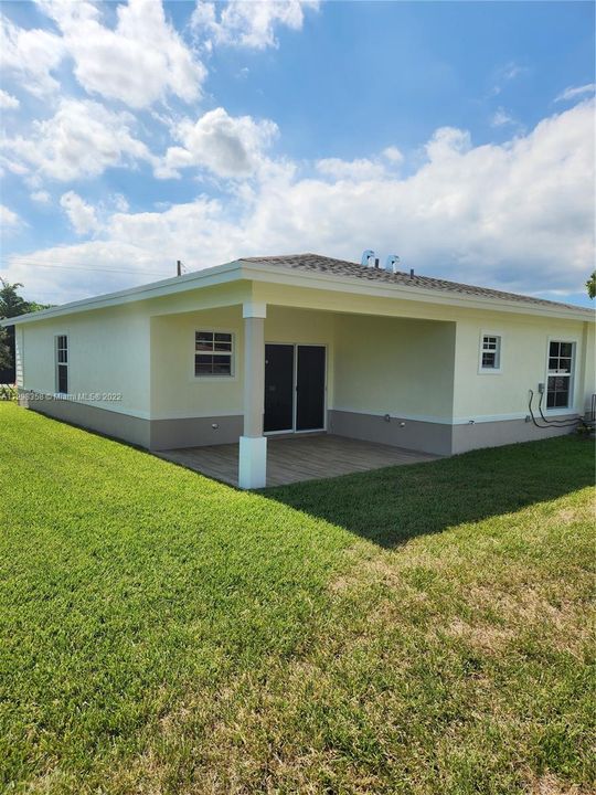 Recently Sold: $500,000 (4 beds, 2 baths, 1670 Square Feet)