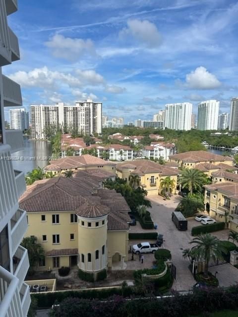 Recently Sold: $285,000 (1 beds, 2 baths, 1230 Square Feet)