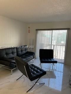 Recently Sold: $280,000 (1 beds, 1 baths, 630 Square Feet)