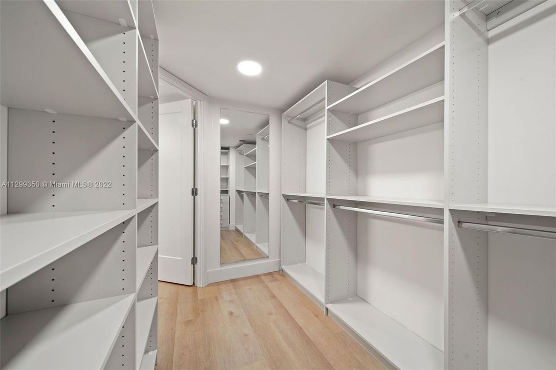 Recientemente alquilado: $4,802 (2 camas, 2 baños, 1404 Pies cuadrados)