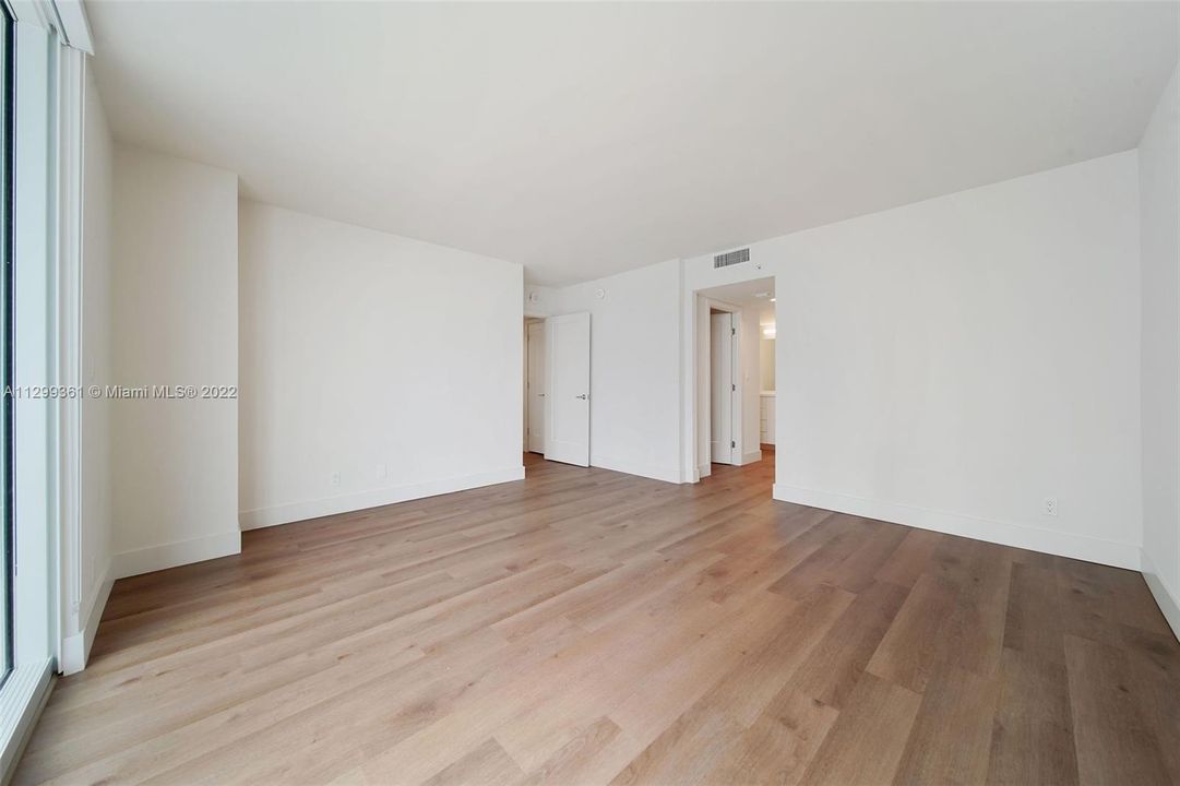 Recently Rented: $5,349 (2 beds, 2 baths, 1398 Square Feet)