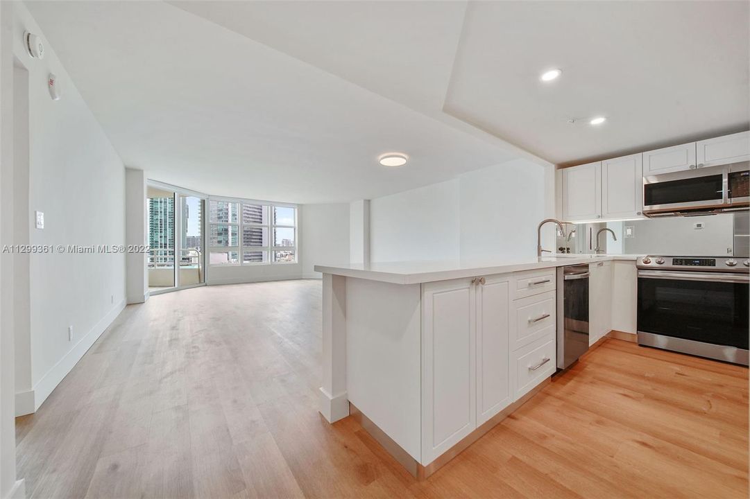 Recently Rented: $5,349 (2 beds, 2 baths, 1398 Square Feet)