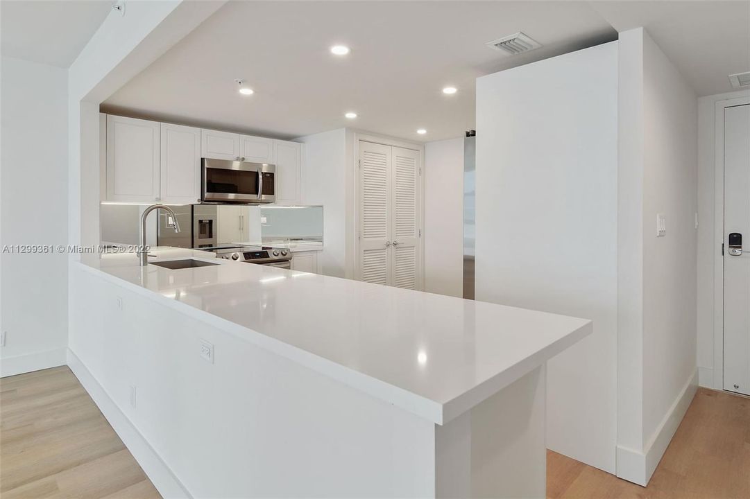 Recently Rented: $5,349 (2 beds, 2 baths, 1398 Square Feet)