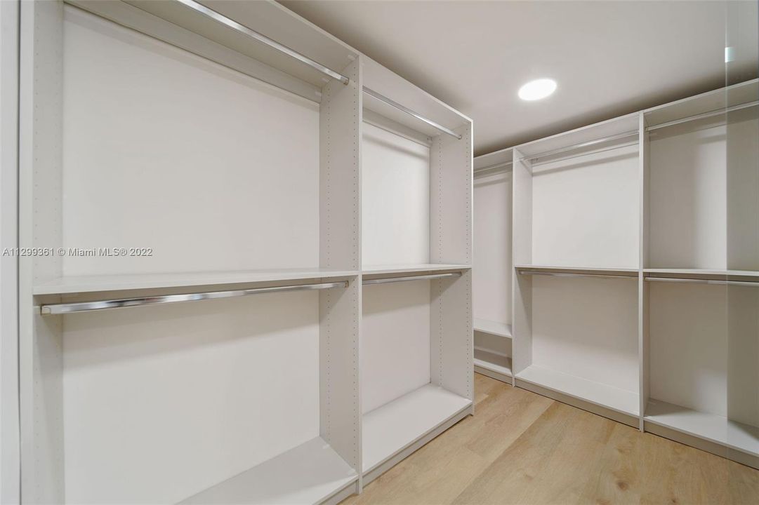 Recently Rented: $5,349 (2 beds, 2 baths, 1398 Square Feet)