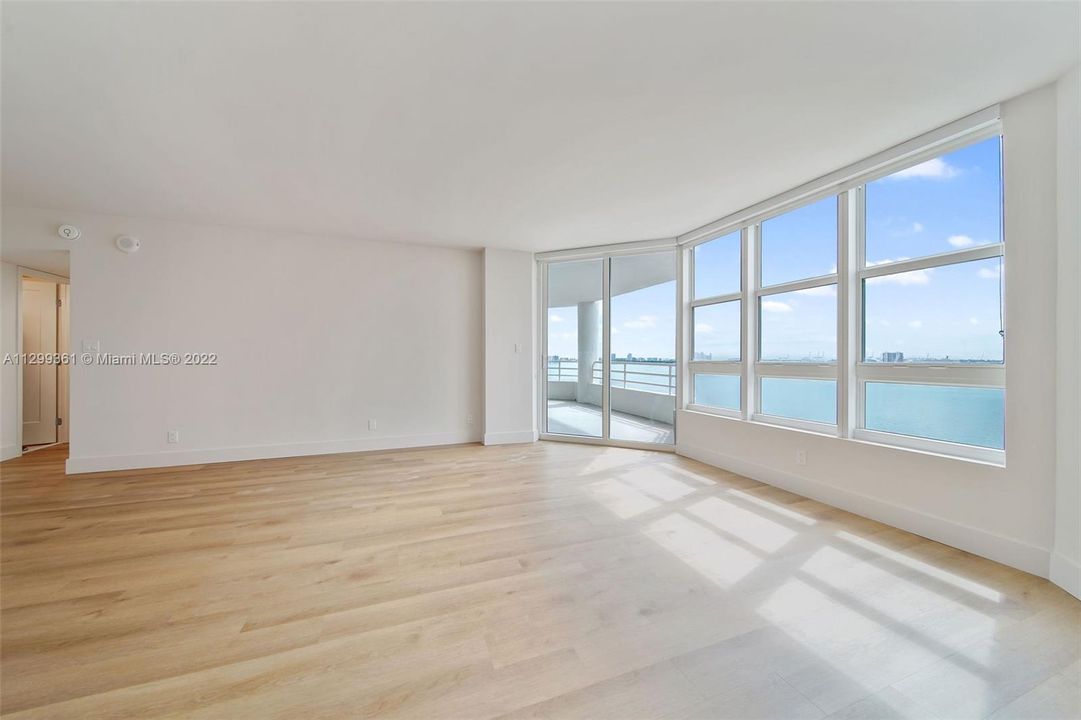 Recently Rented: $5,349 (2 beds, 2 baths, 1398 Square Feet)