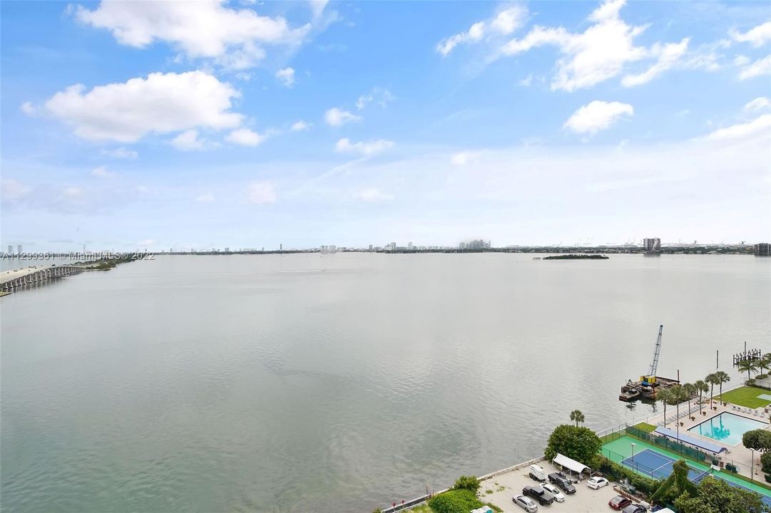 Recently Rented: $5,349 (2 beds, 2 baths, 1398 Square Feet)