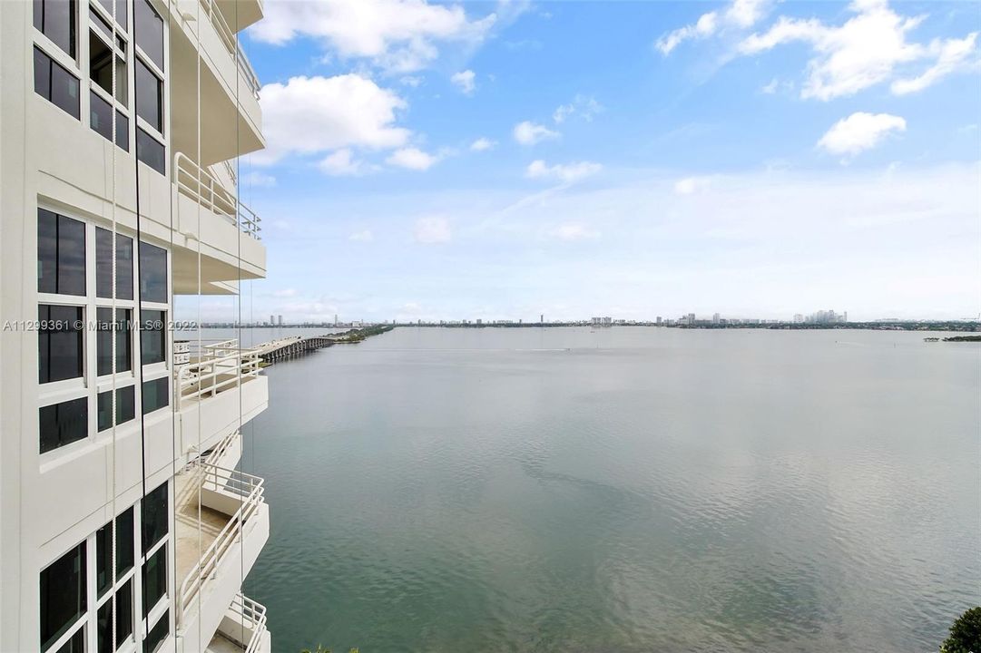 Recently Rented: $5,349 (2 beds, 2 baths, 1398 Square Feet)