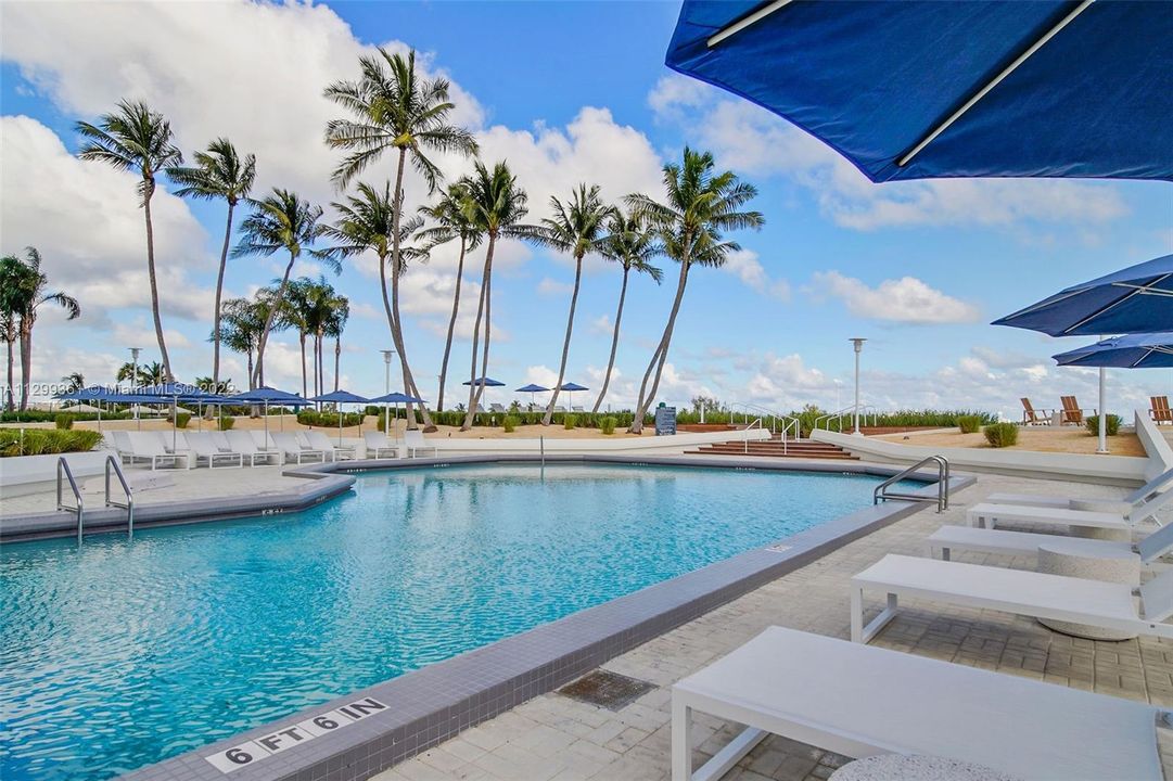 Recently Rented: $5,349 (2 beds, 2 baths, 1398 Square Feet)