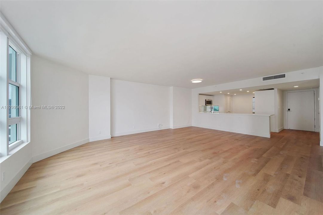 Recently Rented: $5,349 (2 beds, 2 baths, 1398 Square Feet)