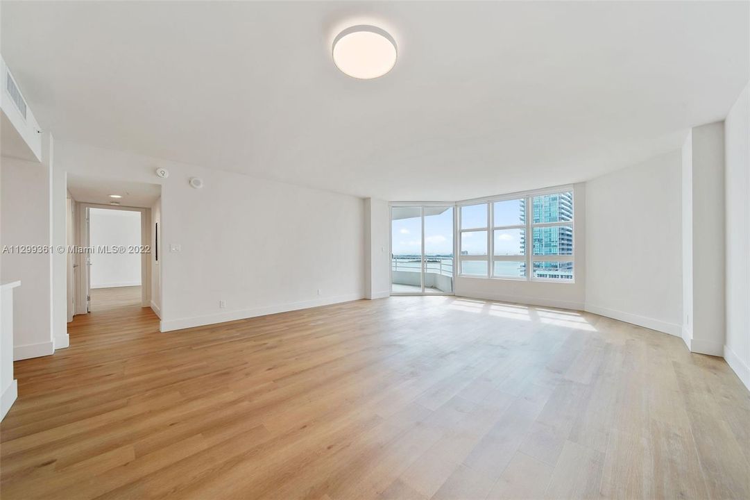 Recently Rented: $5,349 (2 beds, 2 baths, 1398 Square Feet)