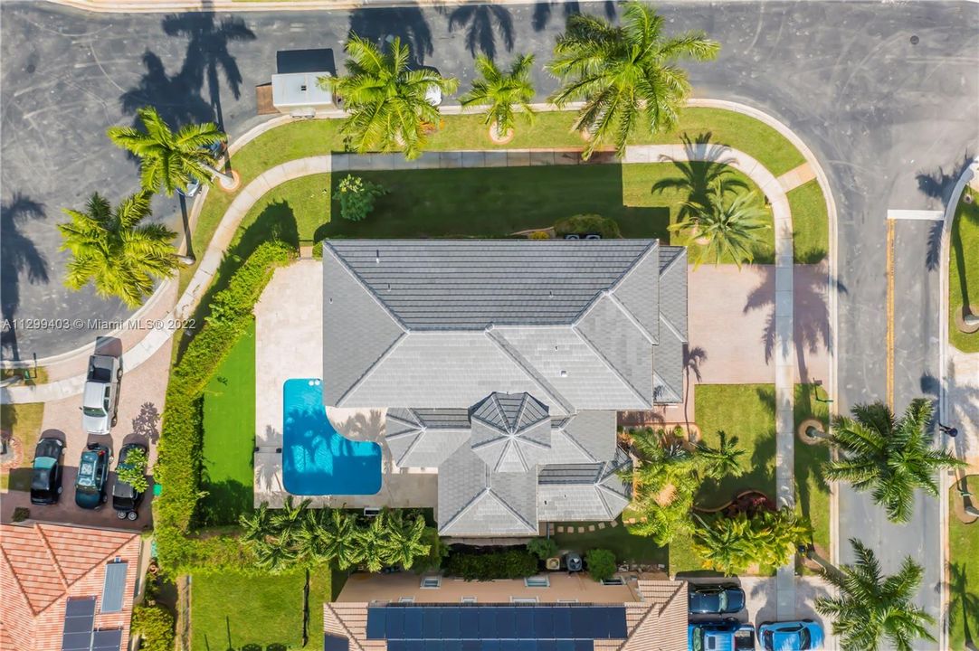 Recently Sold: $1,275,000 (5 beds, 5 baths, 3940 Square Feet)