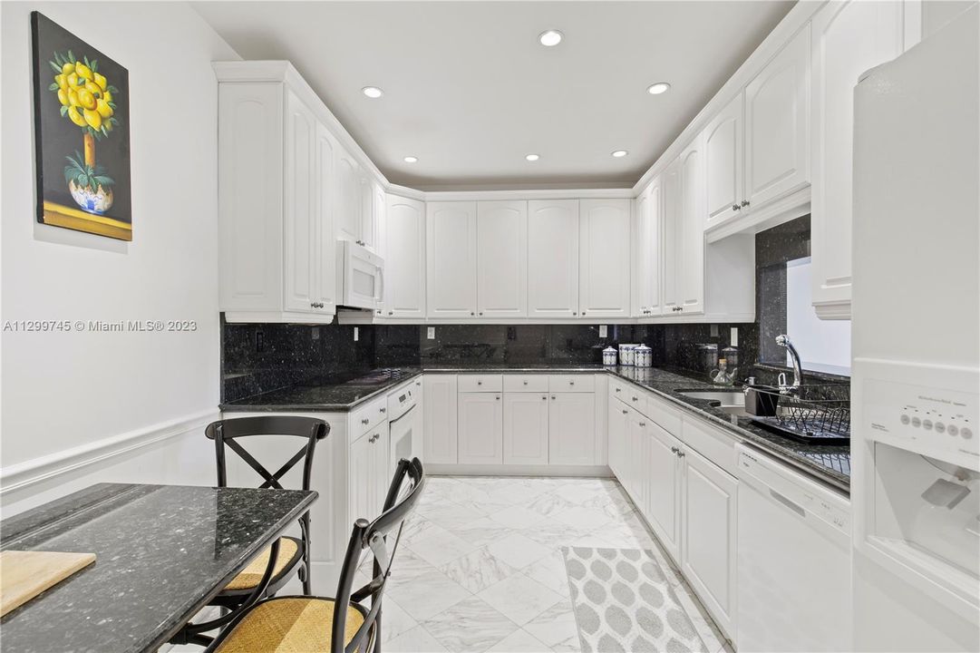 Recently Sold: $977,900 (2 beds, 2 baths, 1532 Square Feet)