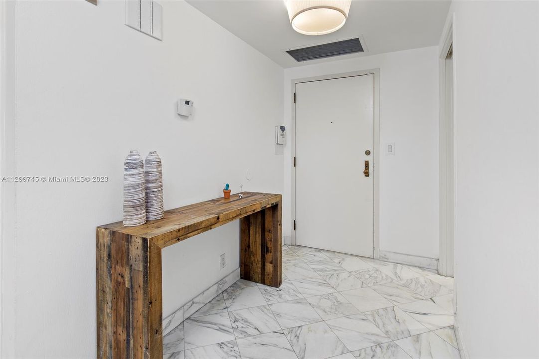 Recently Sold: $977,900 (2 beds, 2 baths, 1532 Square Feet)