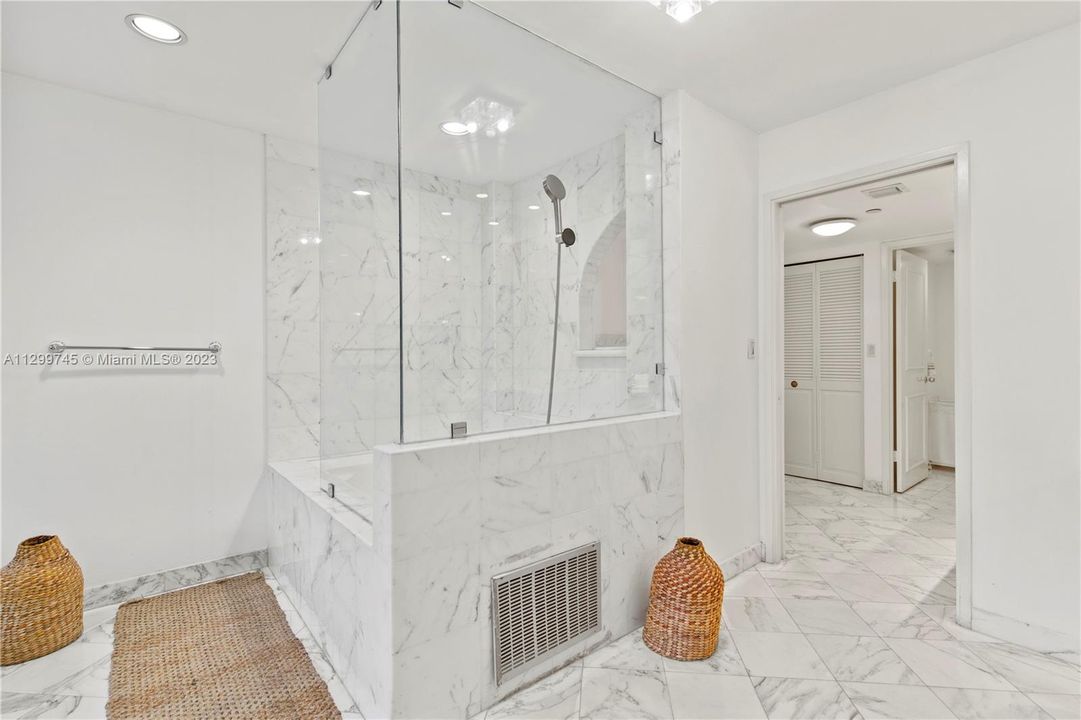 Recently Sold: $977,900 (2 beds, 2 baths, 1532 Square Feet)