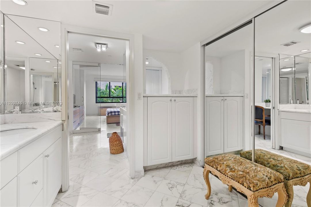 Recently Sold: $977,900 (2 beds, 2 baths, 1532 Square Feet)