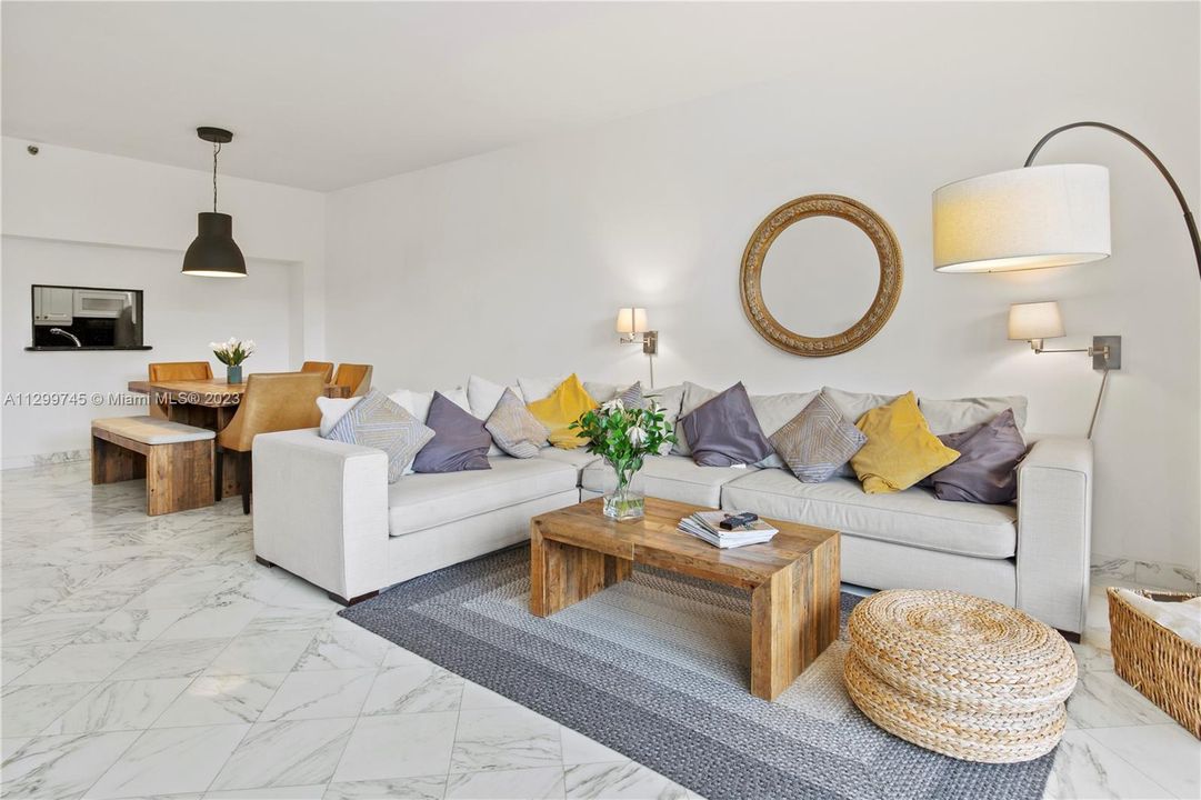 Recently Sold: $977,900 (2 beds, 2 baths, 1532 Square Feet)