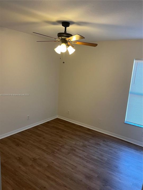 2nd bedroom